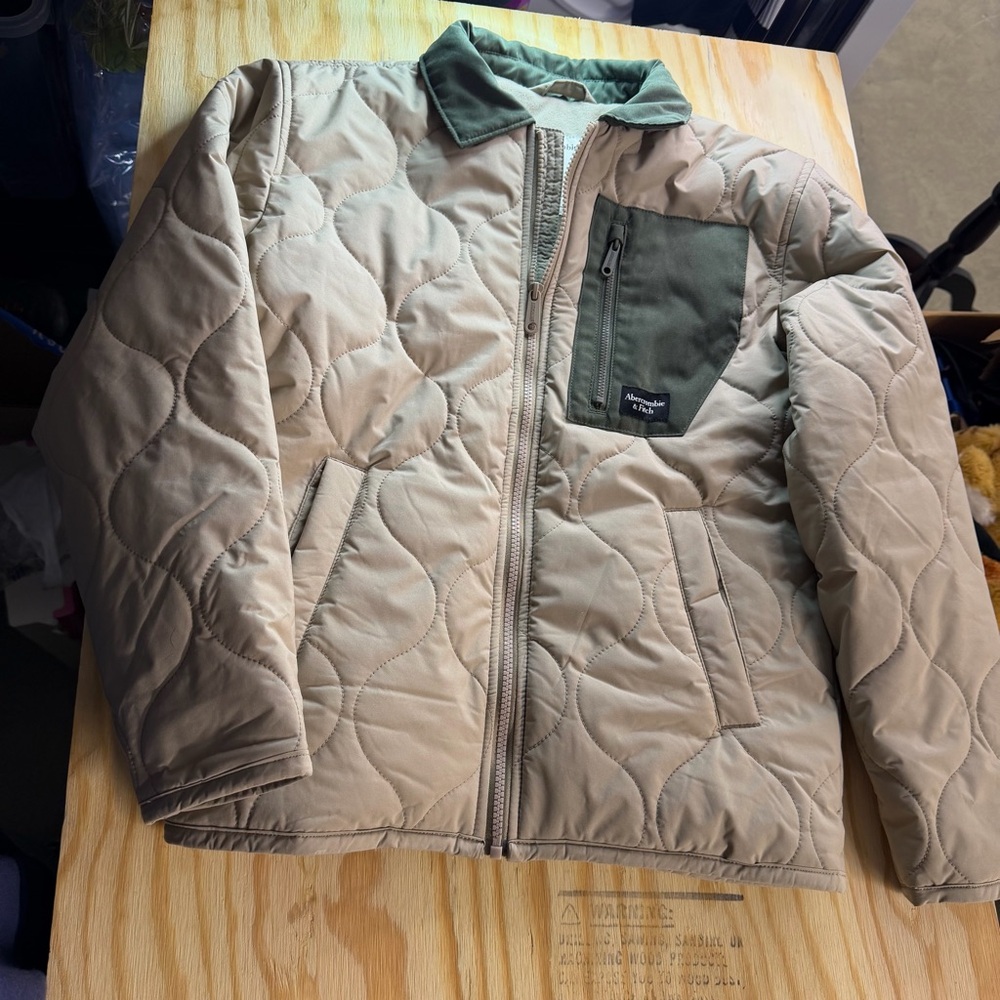 Abercrombie Kids Quilted Jacket Tan Green Zip Up‎ Size 13/14